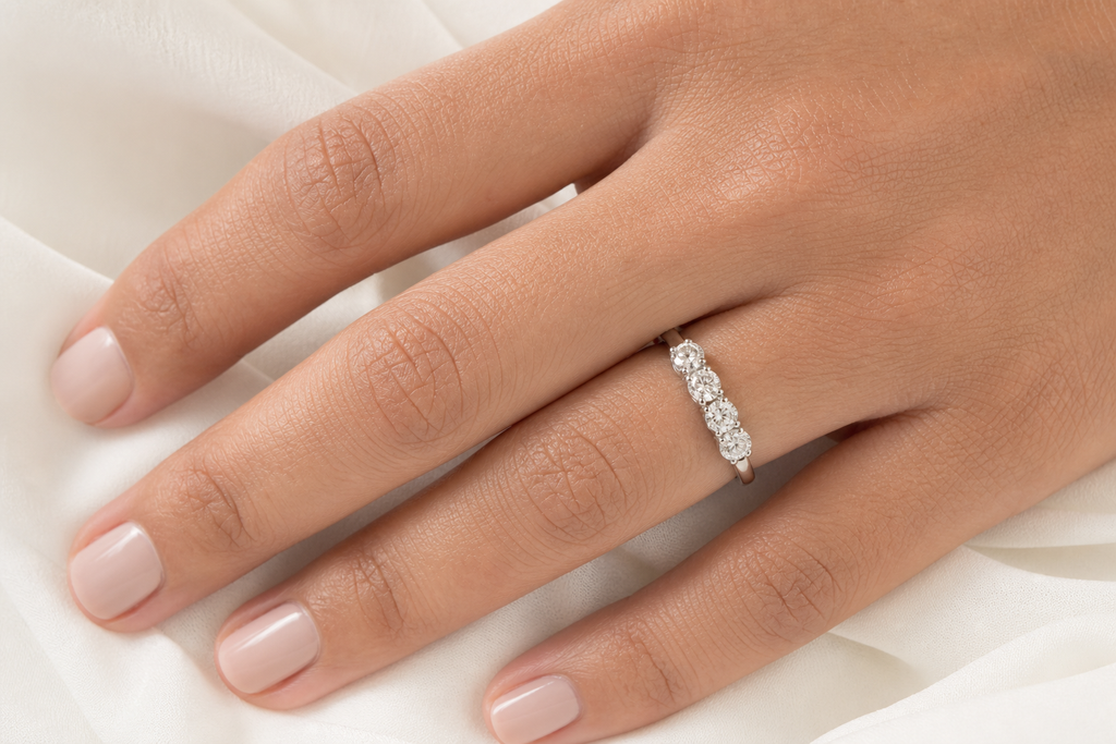 Half Eternity Ring – 4-Diamond 0.4 ct, 18K Gold